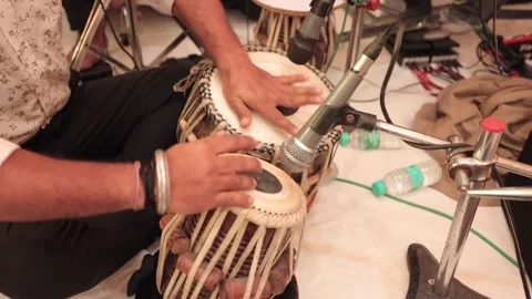 Shot of a man playing tabla at Indian Wedding Function at New Delhi, India 스톡 동영상 170598663