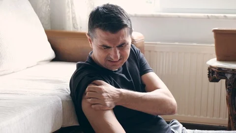 Shoulder pain Stock Footage 117355087