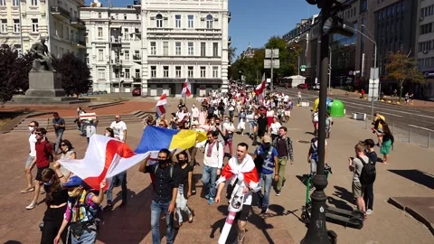 Shouting slogans, chants of the crowd - at the parade, peaceful procession. Stock Footage 137455535