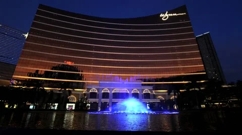 Show of the dancing fountains at Wynn hotel in Macau, China. Stock Footage 59728096
