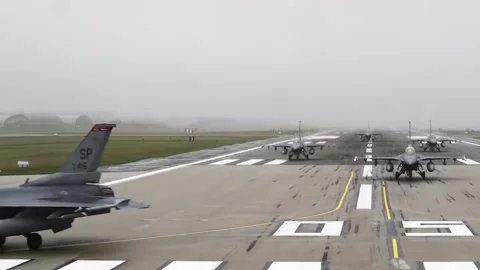 Show of Force! F-16 Massive Elephant Walk 017 Video stock 166450516