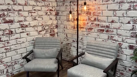 Showcasing the set up of a video studio where interviews are done. Vidéo 269497296