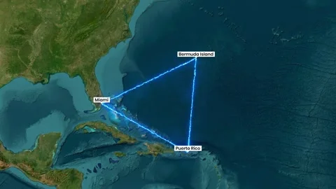 Showing the Bermuda Triangle connecting Miami, Bermuda, and Puerto Rico Vídeos de archivo 335028359