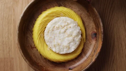Showing Mango Sticky Rice Dessert On Plate Top View Видео 335407579