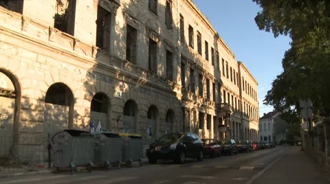 Shrapnel marks in a building Vidéo 8664774