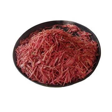 Shredded Fresh Red Beetroot and Carrot Heap in Black Bowl 스톡 사진