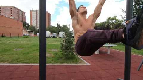 Shredded guy workout his sixpacks Video stock 137839677