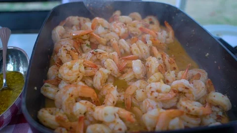 Shrimp fried in a pan Stock-Footage 110787642