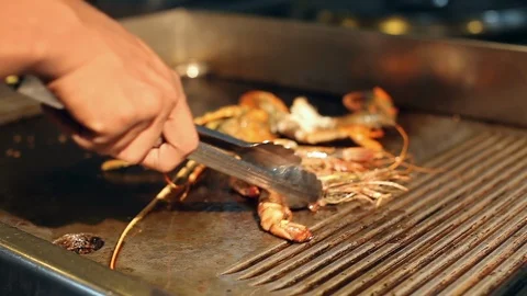 Shrimp on a Grill Video stock 122699380