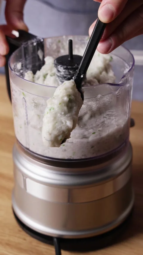 Shrimp Mixture On Spoon Close Up Front View Видео 331591036