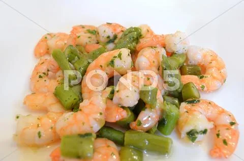 Shrimps and asparagus salad Stock Photos