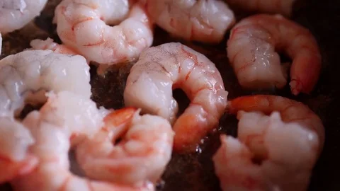 Shrimps in the pan Video stock 75011445