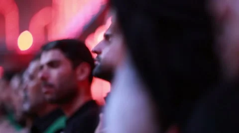 Shrine's servants mourning for Imam Hussein inside Hussein's shrine, Karbala 794 Video stock 45162652