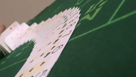 Shuffle Card player trick with movement Video stock 219643211