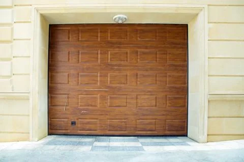 Shutter door or roller door and concrete floor outside .White Automatic shutt Foto stock
