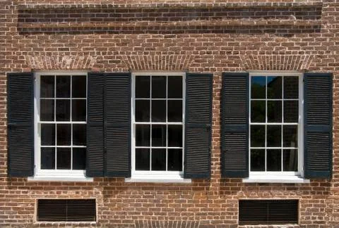 Shuttered windows Stock-Fotos