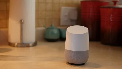 Shutting Lights Off with Google Home 스톡 동영상 90532271