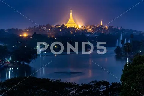 Shwedagon pagoda at night, Yangon,Myanmar Stock Photos