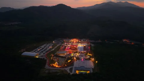 Si Thian Kong Temple Sunset Aerial Orbit Left Drone - Jenjarom Selangor Malaysia 動画素材 302352951