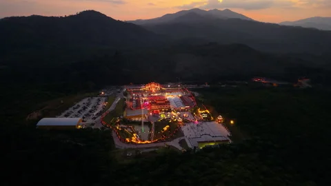 Si Thian Kong Temple Sunset Aerial Orbit Right Drone - Jenjarom Malaysia 動画素材 302352966