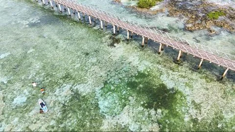 Siargao Philippines Cloud 9 Surf Break, Wooden Pier &amp; Blue Waters Stock Photos