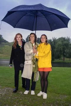  Sibylle Canonica, Adele Neuhauser und Olga von Luckwald bei der Premiere ... Stock Photos