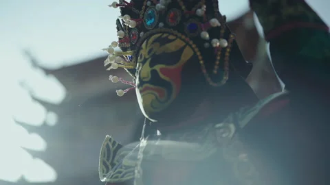 Sichuan Opera Face Changing Performance (Bian Lian) Stock Footage 327500803
