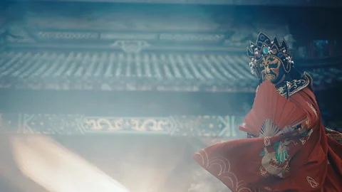 Sichuan Opera Face Changing Performance (Bian Lian) Stock Footage 327501077