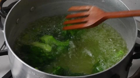 Sicilian broccoli while cooking in a pot of boiling water. Stock Footage 146600074