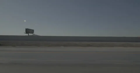Side left driving plate - Highway 15 at Mile 23, Jean Vídeo Stock 293933138