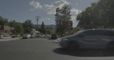 Side left driving plate - Highway 150 at Fox Street, Ojai Stockbeeldmateriaal 294708138