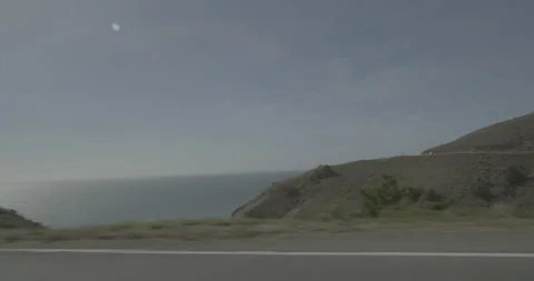Side left driving plate - Highway 1 at Mile 9, Muir Beach Stockbeeldmateriaal 295031667