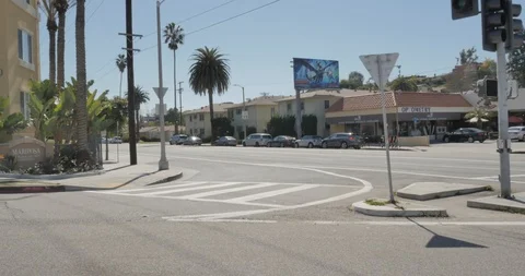 Side left driving plate - Pershing Dr at Manchester Avenue, Westchester 스톡 동영상 113805328