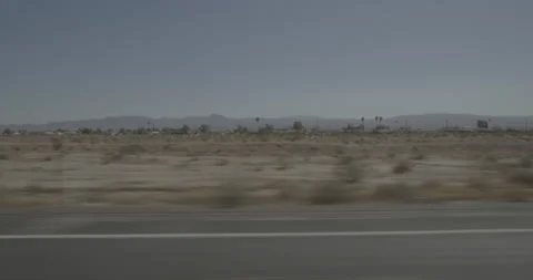 Side right driving plate - Highway 15 at Mile 84, Yermo Vídeo Stock 293786532