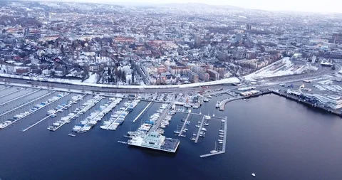 Side shot on Frogner and e18 in Oslo, Norway Stock Footage 85866430