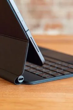 Side view of an Apple iPad Foto stock