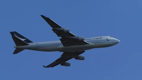 Side view. Cathay Pacific Cargo is flying, Germany, Aug 2018 스톡 동영상 100601559