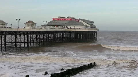 Side on view of Cromer pier, Norfolk coast Stock-Footage 295064068