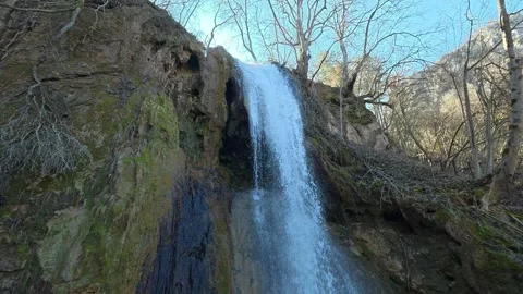 Side View of Forest Waterfall from Bottom to Top Slow Upward Move Vídeo Stock 330551855