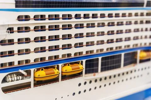 Side view of a huge snow-white ocean liner. Stock Photos