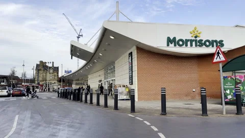 Side view of Morrisons store facade Vídeos de archivo 249962148
