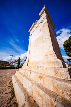 Side View of the Roman Tower Steps and Sky Foto stock