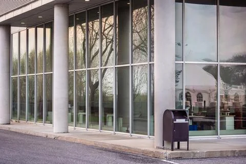 Side view of a small modern office building Stock Photos