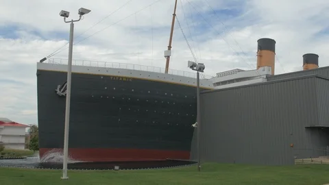 Side view of the Titanic Museum in Branson, USA Stock-Footage 87050016