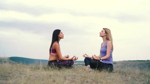 Side view, two lady having workout outdoor. Stock-Footage 138989764