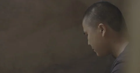 Sideview apprentice headshot slight blur Stock Footage 141356109