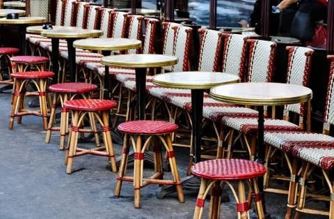 Sidewalk cafe in Paris 스톡 사진