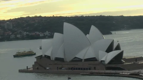 Sidney real time and time lapse 動画素材 121684412