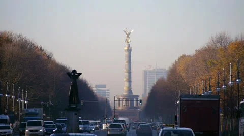 Siegessäule and traffic Stock-Footage 33057086