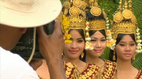 Siem reap cambodia dancers in native traditional gold ancient dance costumes Stock Footage